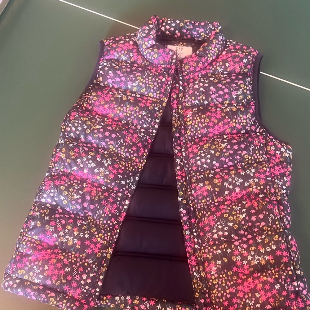 Gap kids XL navy blue with floral pattern vest